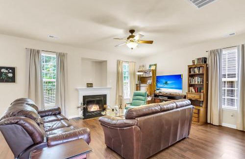 Lincolnville House | Cozy 4-bed, 2-bath Spacious Family Home