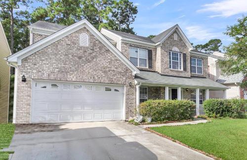 Lincolnville House | Cozy 4-bed, 2-bath Spacious Family Home