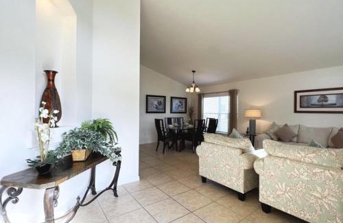 Veranda Palms House | Cozy 4 Bed 3 Bath Pool Hm with Game Room-4450NP home