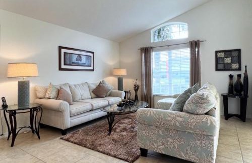 Veranda Palms House | Cozy 4 Bed 3 Bath Pool Hm with Game Room-4450NP home