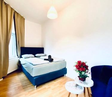 Liesing Apartment | Cozy 4-Bedroom Apartment , Perfect for Groups