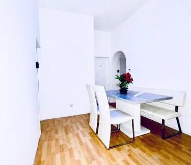 Liesing Apartment | Cozy 4-Bedroom Apartment , Perfect for Groups