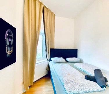 Liesing Apartment | Cozy 4-Bedroom Apartment , Perfect for Groups
