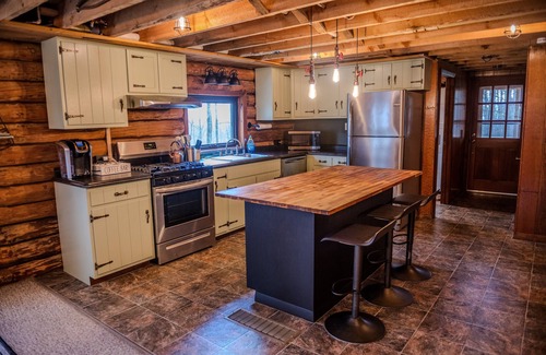 Coudersport Cabin | Cozy 4-bedroom cabin in Coudersport with View, Games, Fire Pit & Screen Porch