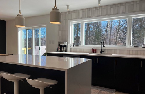 Elka Park Cabin | Cozy 4-bedroom cabin with Pool & Hot Tub in Enchanting Elka Park
