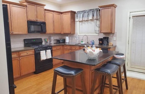 Gwinnett County House | Cozy 4 Bedroom Home in Lawrenceville