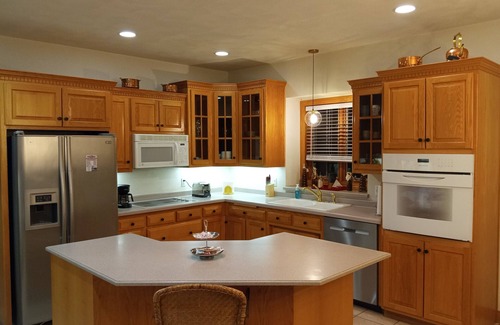 Appleton Villa | Cozy 4 bedroom Luxury Villa retreat in Appleton.