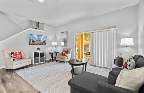 Regal Palms House | Cozy 4 Bedroom Townhome 2512