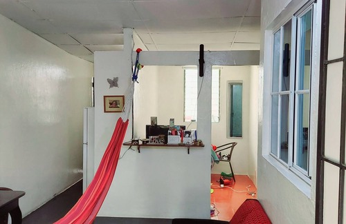El Palmar House | Cozy, 4 mts to walmart, Plaza Mundo, 1 hr to the beach, 35 mts to Lake Ilopango.