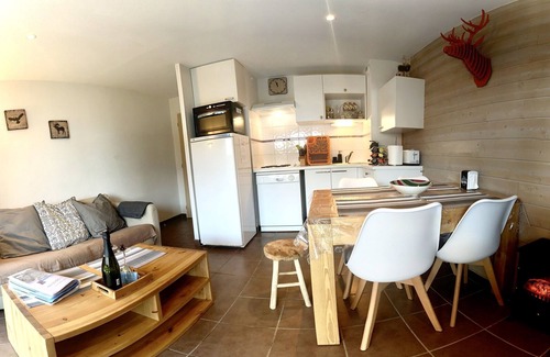 Les Angles Apartment | Cozy 4-star apartment (heated swimming pool-sauna)