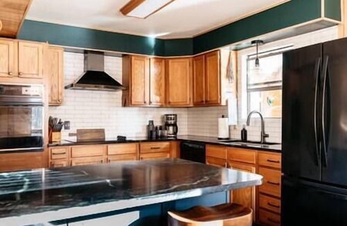 Buena Vista Cabin | Cozy 4BR Cabin w/Private Sauna & Near Hot Springs