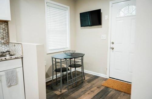 Atlanta House | Cozy 5 Minutes Uber to Falcons/Hawks/Soccer arena.