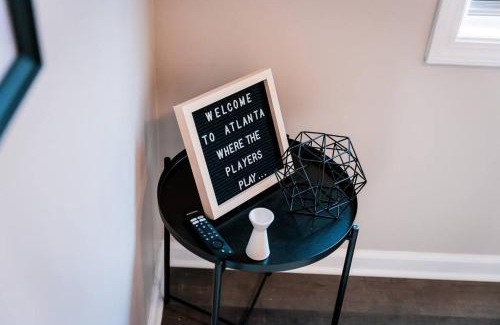 Atlanta House | Cozy 5 Minutes Uber to Falcons/Hawks/Soccer arena.