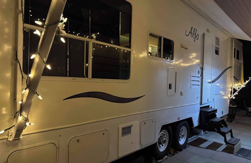 Rowland Heights House | Cozy 5-Wheel RV suite in beautiful Rowland Heights hillside!