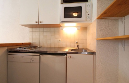 Termignon Apartment | Cozy 6-person apartment with balcony, linens and Wifi included, in Termignon-Val Cenis