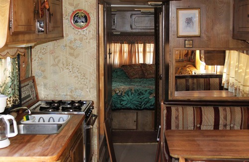 Bombay Beach House | Cozy 80s Safari Style RV in Tranquil Bombay Beach with AC