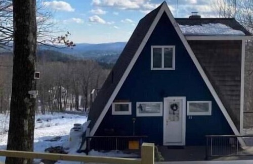 Newbury House | Cozy A-Frame Ski Chalet