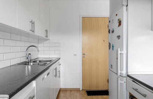 Sundbyberg Municipality Apartment | Cozy accommodation with a relaxing atmosphere One private bedroom with shared bathroom