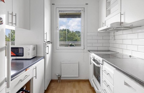 Sundbyberg Municipality Apartment | Cozy accommodation with a relaxing atmosphere One private bedroom with shared bathroom