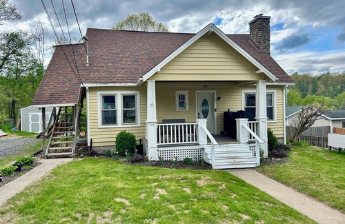 Au Sable Forks Apartment | Cozy Adirondack Apartment in Au Sable Forks, Close to Whiteface Mountain!