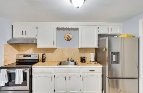 Loudonville Apartment | Cozy Albany Vacation Rental ~ 5 Mi to Downtown!