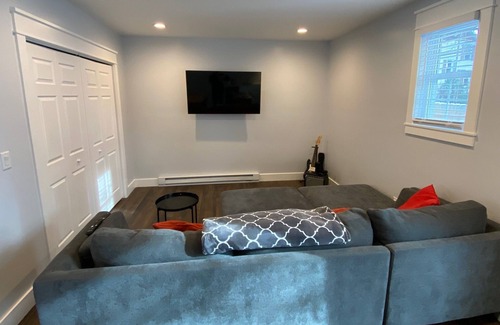 Camp Hill Cottage | Cozy Alley Guest House
