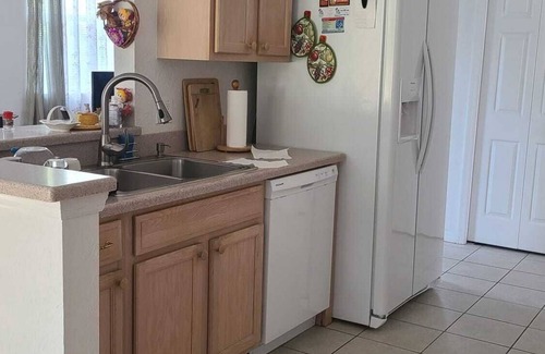 North Port House | Cozy and Beautiful 3 bed. Villa, quiet neighborhood, near Golf Course & beaches.