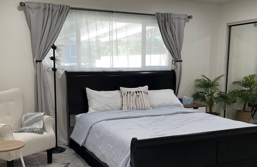 Chino House | Cozy and big bedroom with private bathroom