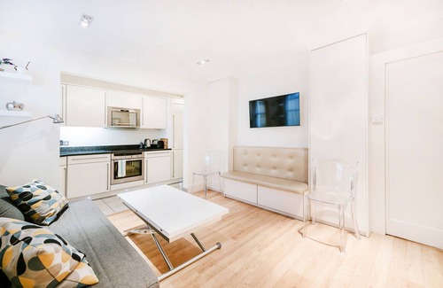 Campden Apartment | Cozy and Central 1 Bedroom Flat - Sleeps 4