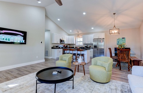 Weaverville House | Cozy and Clean, Pet and Family-Friendly Gem; Minutes to Asheville