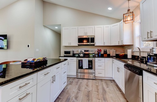 Weaverville House | Cozy and Clean, Pet and Family-Friendly Gem; Minutes to Asheville
