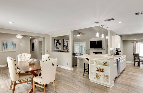 Savannah House | Cozy and Comfortable 3-Bedroom House - Perfect for Your Next Vacation!