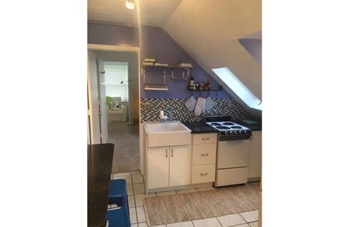 Fairpark Apartment | Cozy and Comfy in Capitol Hill