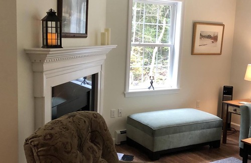 Danbury House | Cozy and convenient home, just half a mile from Ragged Mountain!!