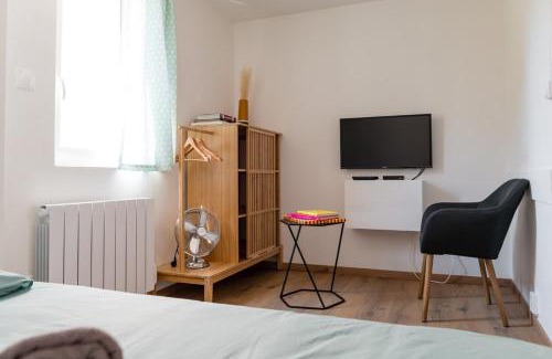 Charmettes - Bellecombe Apartment | Cozy and Elegant Studio Bellecombe District Lyon 6th