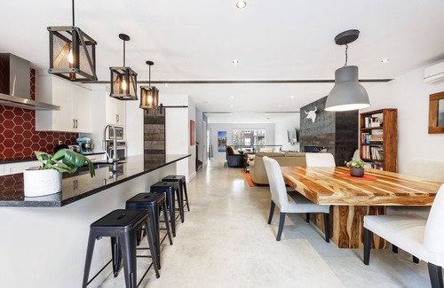 Verdun House | Cozy and modern house, 5 mins from everything in Verdun