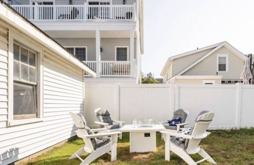 Riviera Cottage | Cozy and nostalgic family friendly shore home
