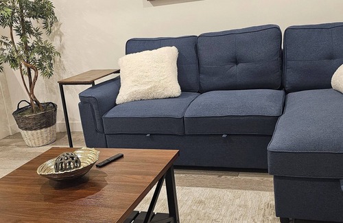 Calgary House | Cozy and Quiet Basement Suite in Calgary area.
