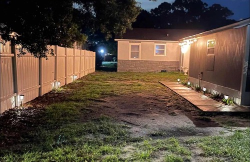 United Central Apartment | Cozy and quiet Studio 10 mins from the beach and Downtown St. Petersburg!nn