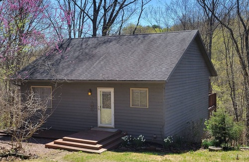 Bloomington House | Cozy and Relaxing.Just Steps To The Lake