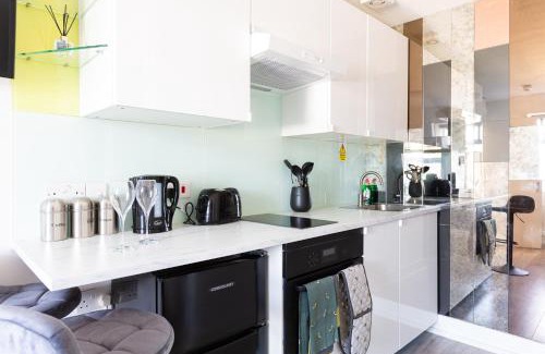 Harrow Road Apartment | Cozy and Small Studio Zone 2 near Maida vale 6