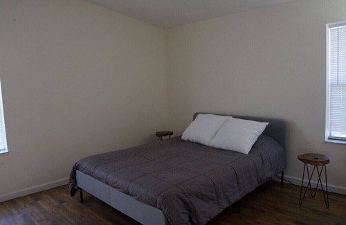 Taylor Creek House | Cozy and spacious one 1/1 with Living Room space fully furnished.