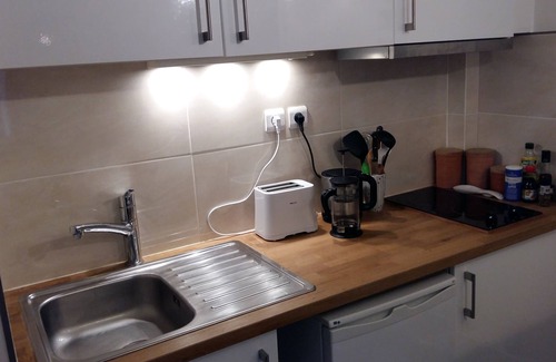 Malakoff Apartment | Cozy and very quiet studio 8 minutes from Paris Montparnasse (metro, train)