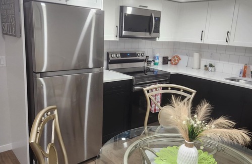 Calgary Apartment | Cozy and Well-Furnished 2-Bedroom Basement Suite in North Calgary