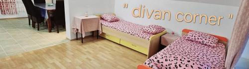 Ljubljana Apartment | Cozy ap rooms 2nd floor near Capital of Slovenia