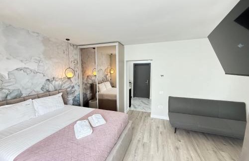 Brasov Apartment | COZY Aparthotel - Luxury Studios # Brasov