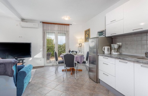 Sveti Vid-Miholjice Apartment | Cozy apartment in Sveti Vid-Miholjice