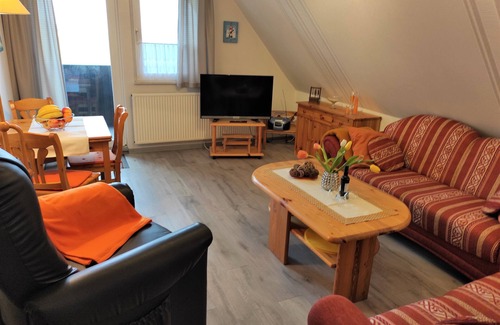 Westerdeichstrich Apartment | Cozy apartment in Westerdeichstrich, with far-reaching views over the fields of Büsum