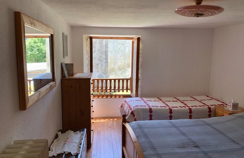 Pianazzo Apartment | Cozy apartment, both in winter and summer