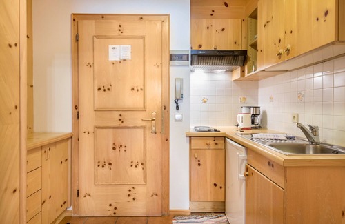 San Cassiano Apartment | Cozy Apartment "Dolomieu 28" with Mountain View & Wi-Fi